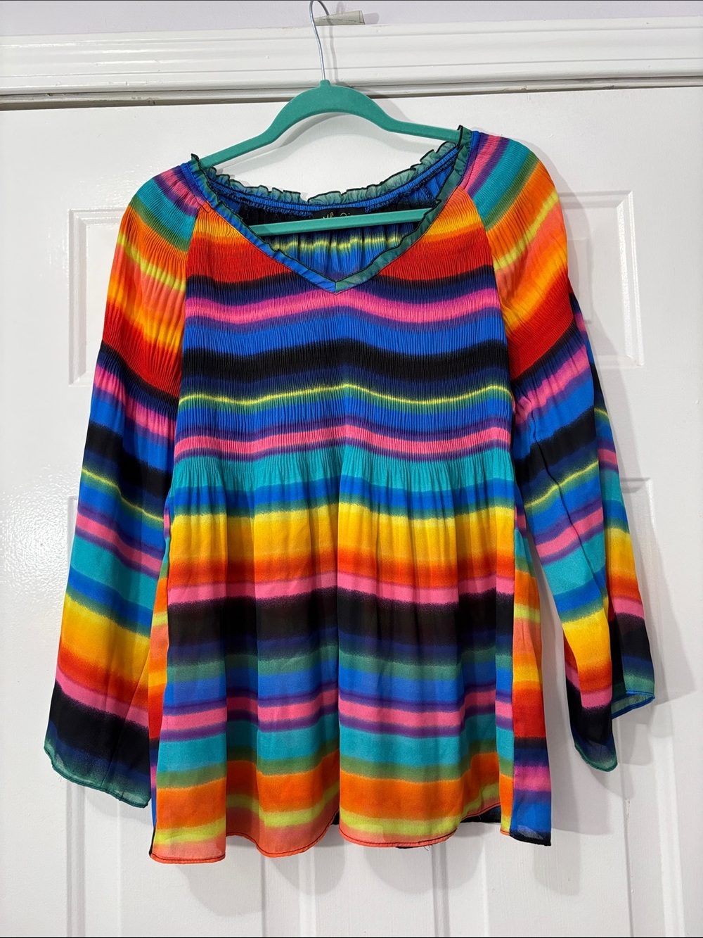 Melissa Paige brand top Size Small
